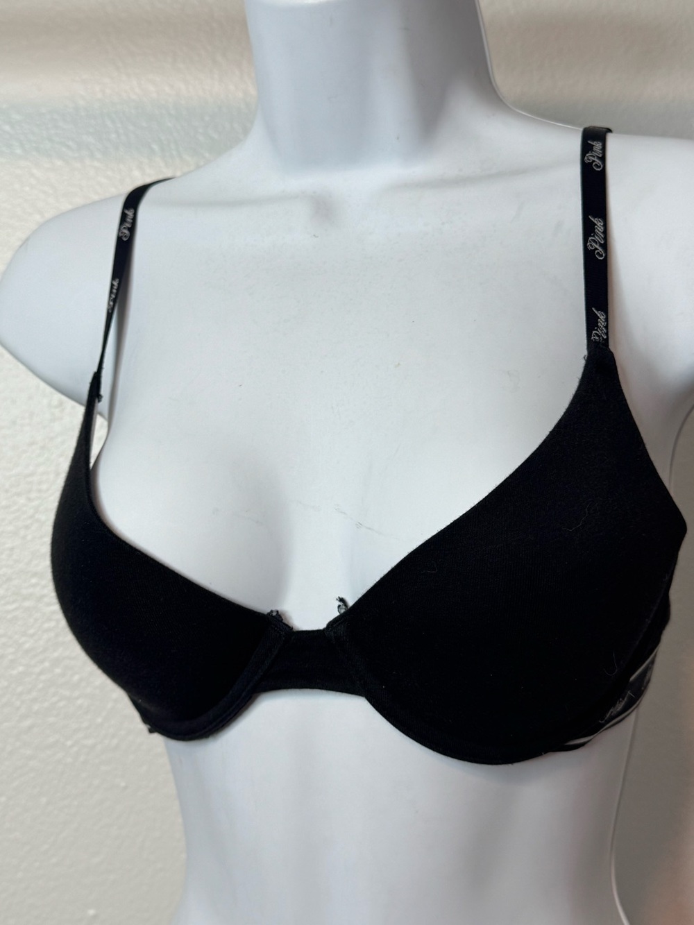 PINK Victoria Secret Black Underwire T-Shirt Bra Plush Support 32C